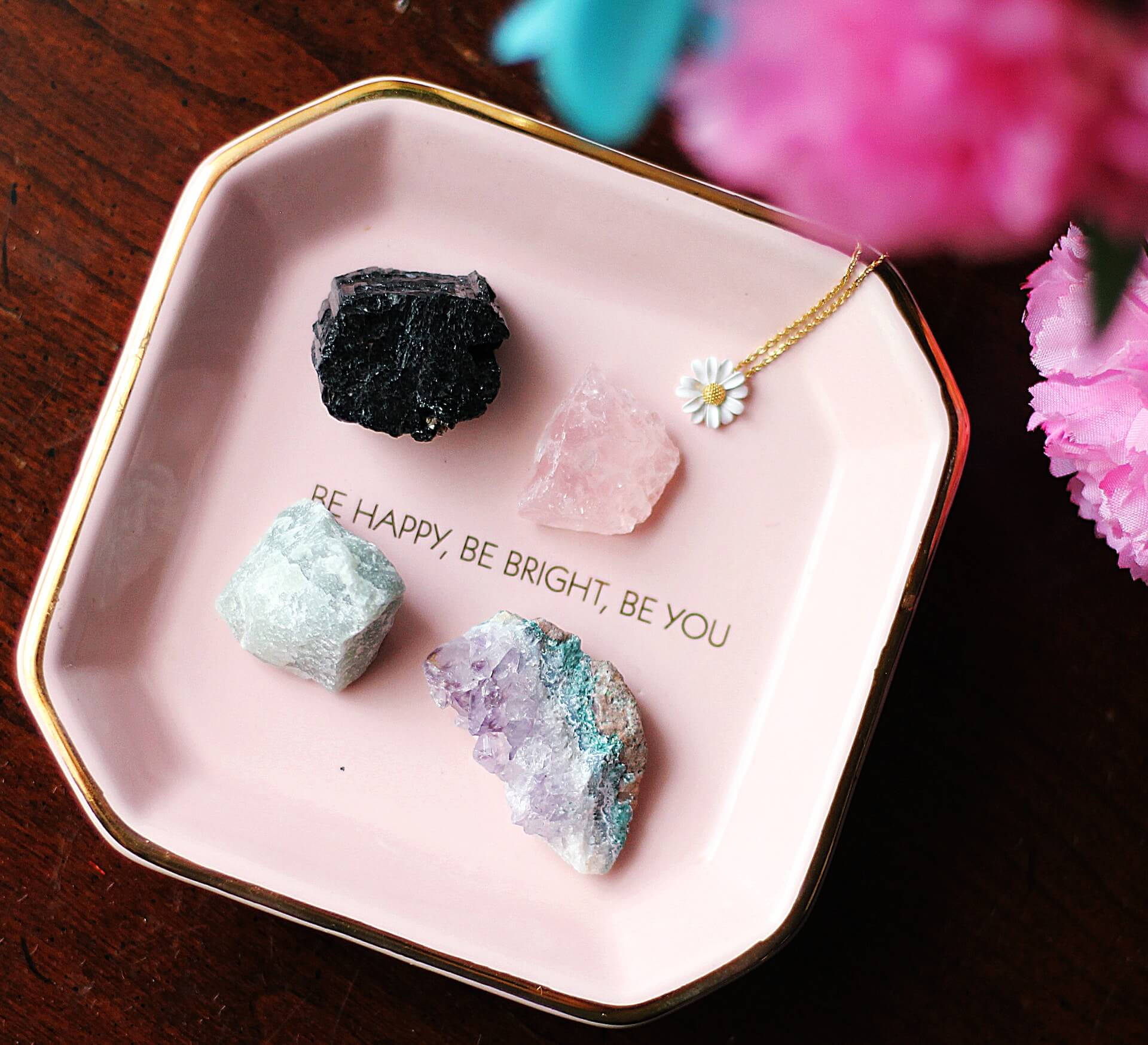 Tray with crystals and quote