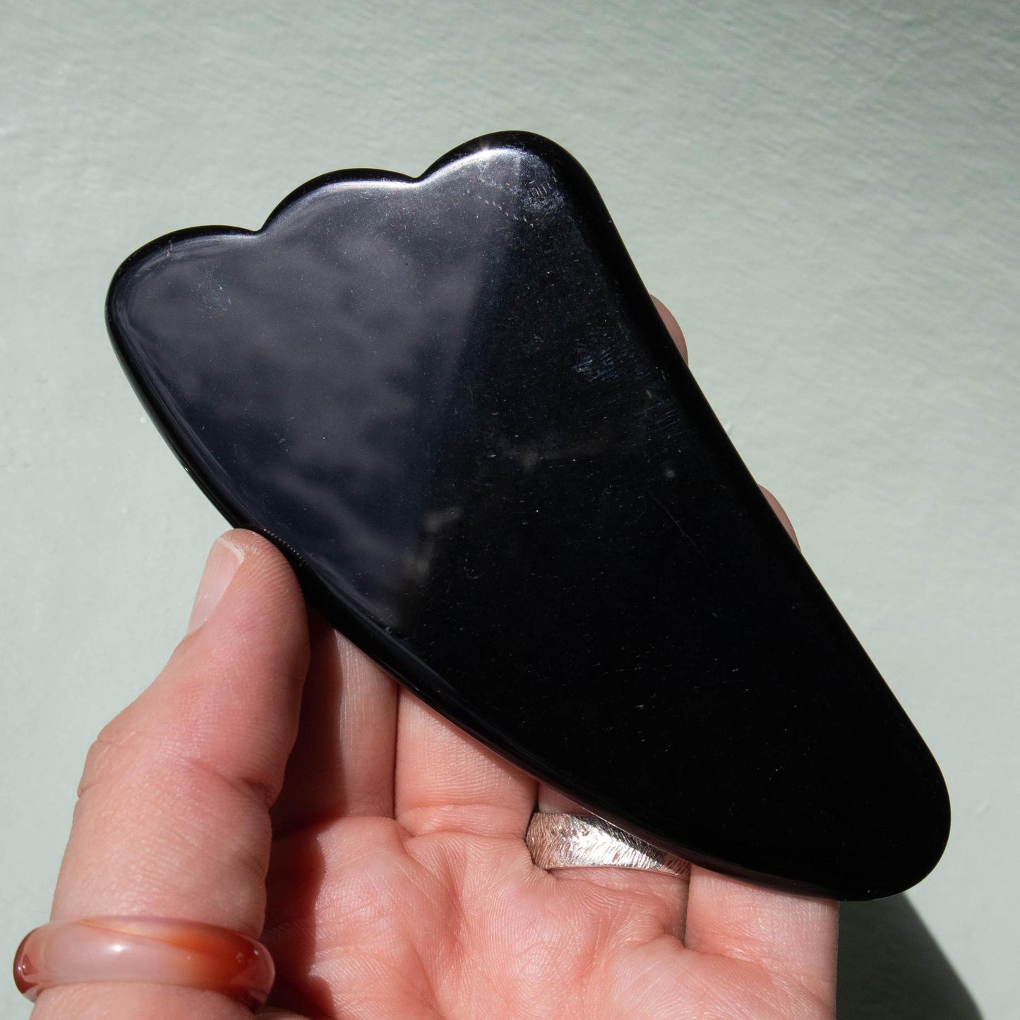 gua sha, black obsidian, obsidian, black obsidian gua sha, crystal gua sha, gemstone gua sha, black obsidian crystal, black obsidian stone, black obsidian tool, black obsidian properties, black obsidian healing properties, black obsidian metaphysical properties, black obsidian meaning, obsidian crystal, obsidian properties, obsidian meaning