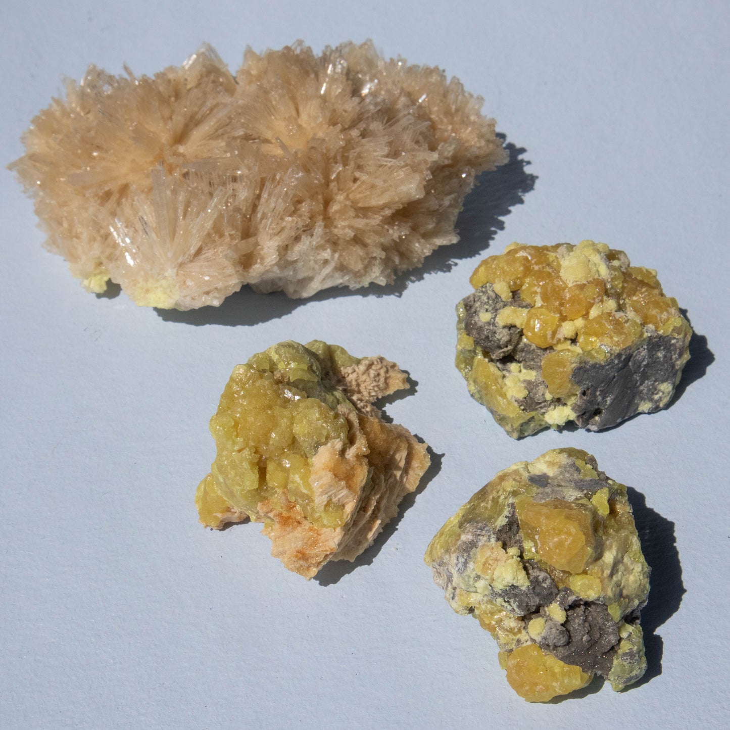sulfur, sulfur quartz, sulfur quartz specimen, crystal specimen, gemstone specimen, sulfur quartz crystal, sulfur quartz stone, sulfur quartz properties, sulfur quartz healing properties, sulfur quartz metaphysical properties, sulfur quartz meaning